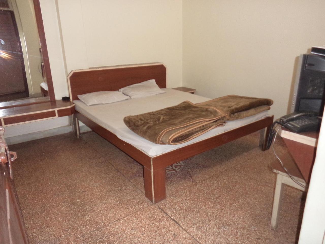 Vijay Palace Hotel Indore Eksteriør billede